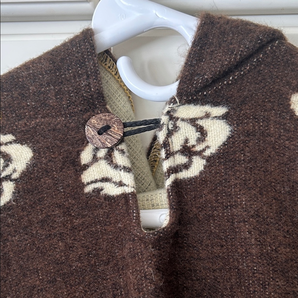 Grateful Dead Skull and Bears Hooded Poncho - Picture 3 of 5